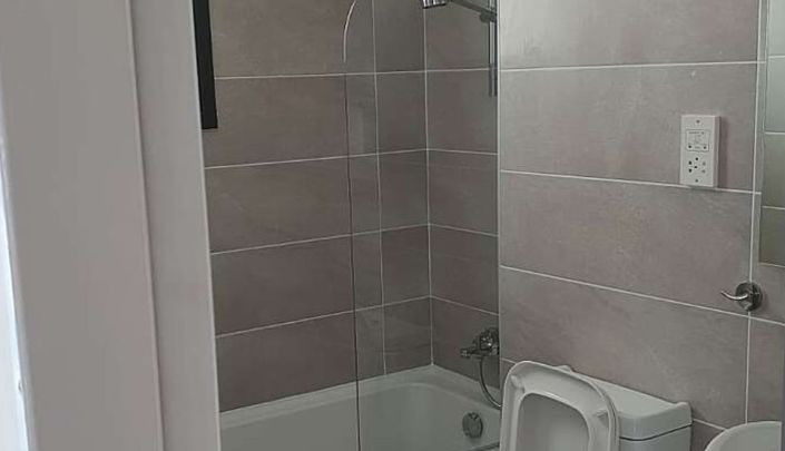 Image No.8-3 Bed Property for sale