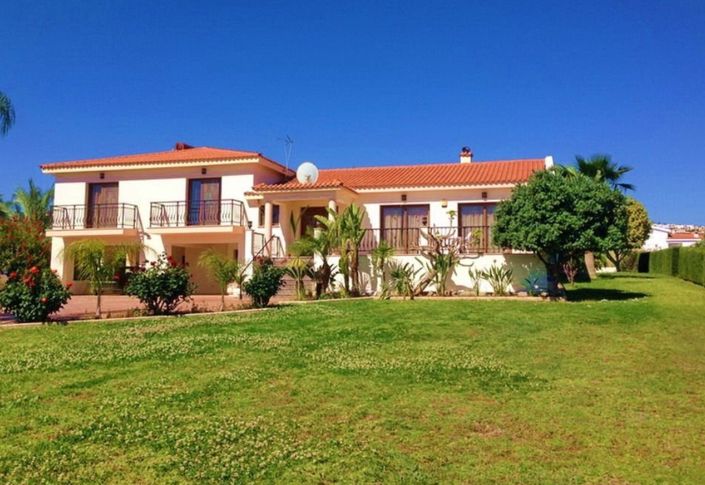 Image No.2-Villa de 5 chambres à vendre à Neon Chorion