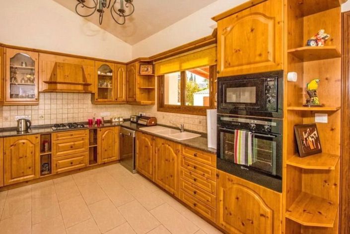 Image No.6-Villa de 5 chambres à vendre à Neon Chorion