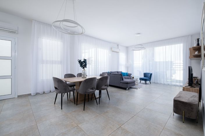 Image No.6-5 Bed Villa for sale