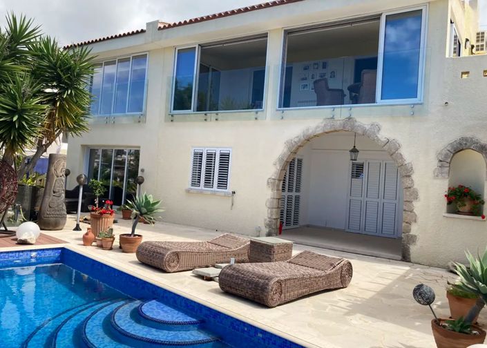 Image No.3-4 Bed Villa for sale