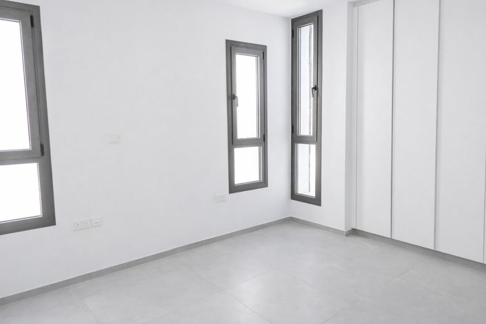 Image No.11-4 Bed Villa for sale