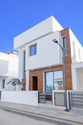 Image No.2-4 Bed Villa for sale
