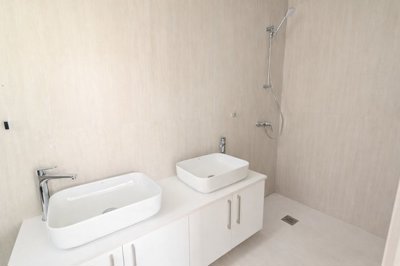 15256740310