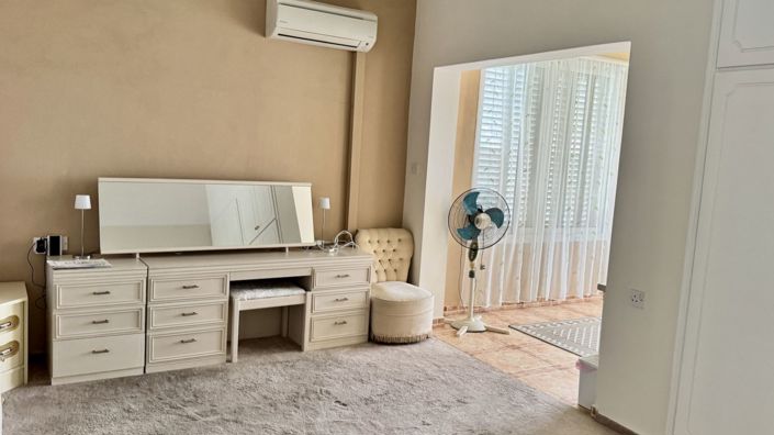 Image No.14-5 Bed Villa for sale