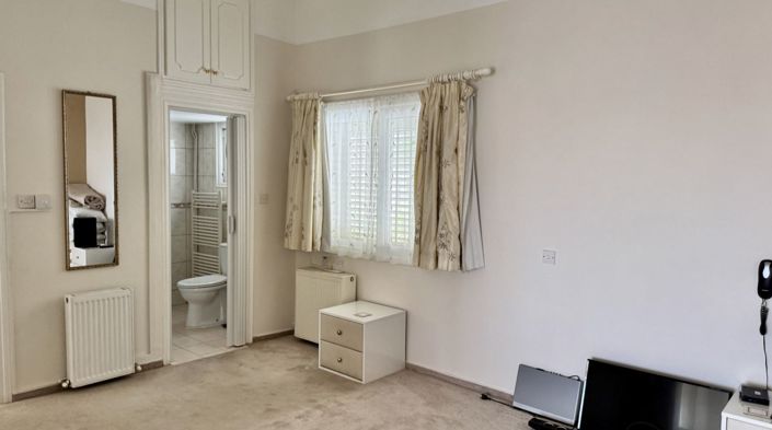 Image No.17-5 Bed Villa for sale