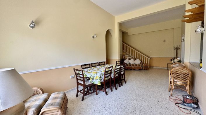 Image No.27-5 Bed Villa for sale