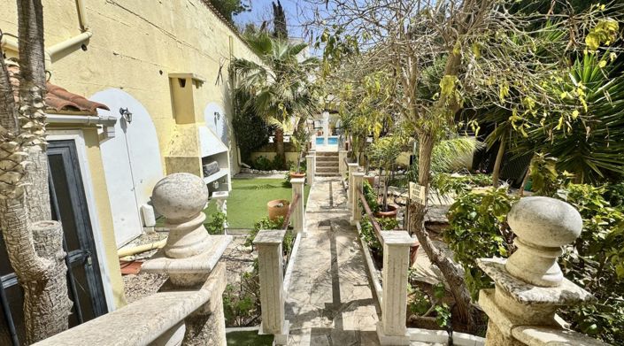 Image No.39-5 Bed Villa for sale