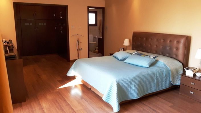 Image No.18-6 Bed Villa for sale