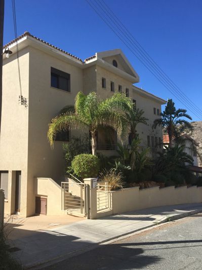 Image No.2-6 Bed Villa for sale