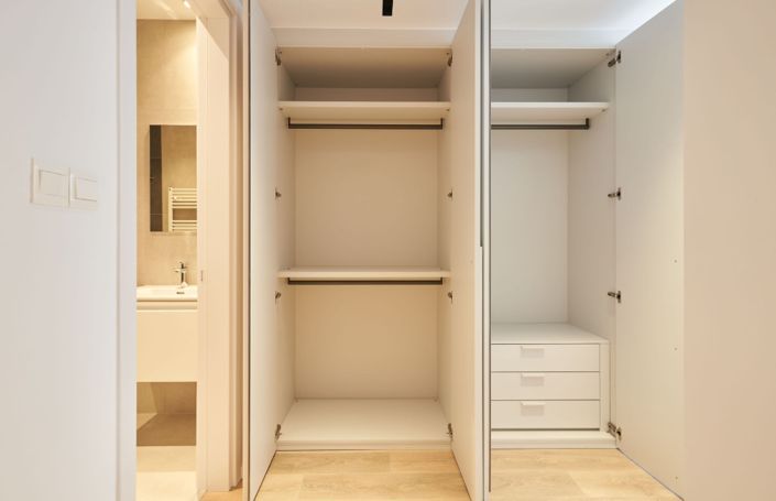 Image No.10-3 Bed Apartment for sale