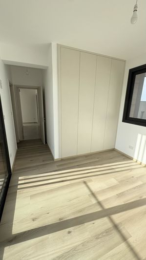 Image No.12-2 Bed Property for sale