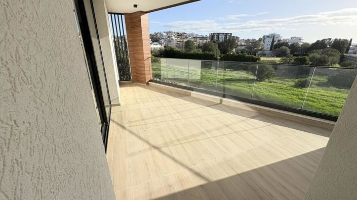 Image No.13-2 Bed Property for sale