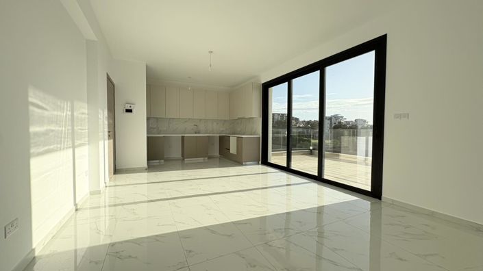 Image No.8-2 Bed Property for sale