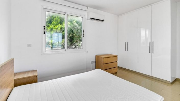 Image No.12-4 Bed Villa for sale