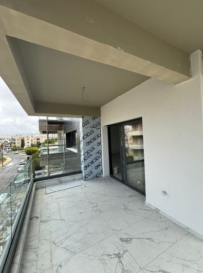 Image No.8-3 Bed Property for sale