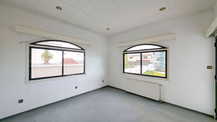 Image No.19-3 Bed Villa for sale