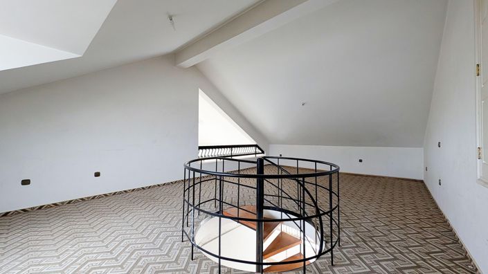 Image No.21-3 Bed Villa for sale