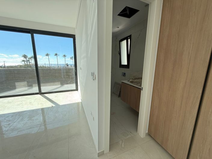 Image No.3-3 Bed Villa for sale