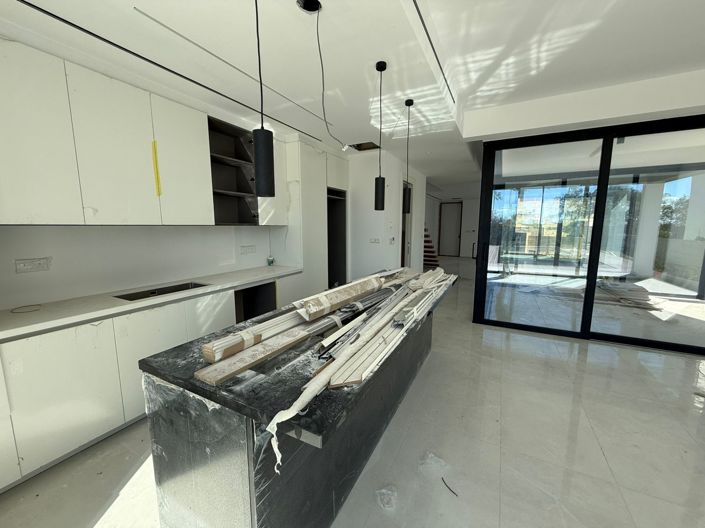 Image No.6-3 Bed Villa for sale