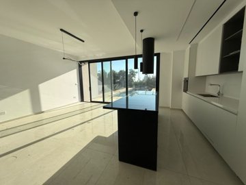 15159622403