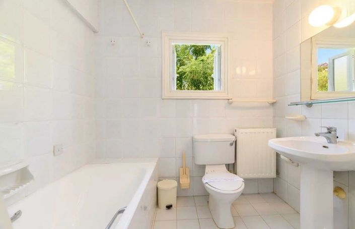 Image No.14-3 Bed Villa for sale