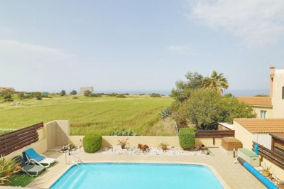 Villa de 4 chambres à vendre à Peyia