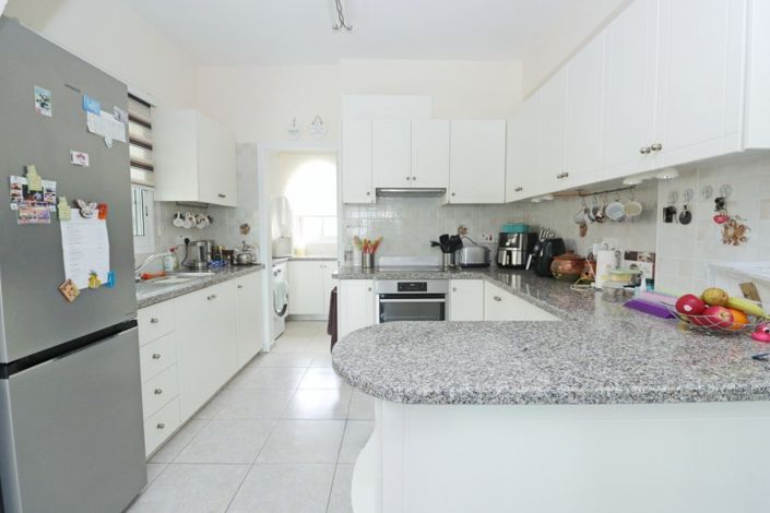 Image No.10-Villa de 4 chambres à vendre à Peyia