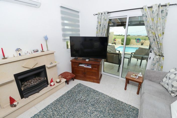 Image No.5-Villa de 4 chambres à vendre à Peyia