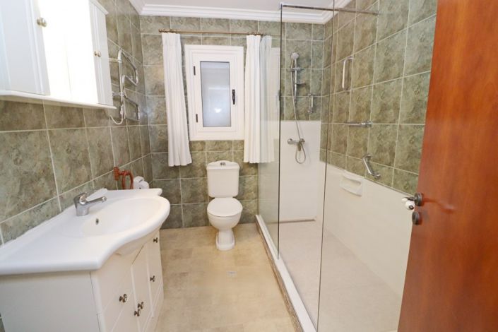 Image No.13-2 Bed Villa for sale