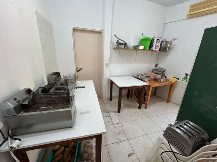 Image No.11-26 Bed Property for sale