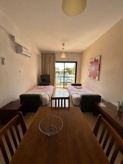 Image No.18-26 Bed Property for sale