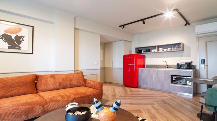 Image No.6-26 Bed Property for sale