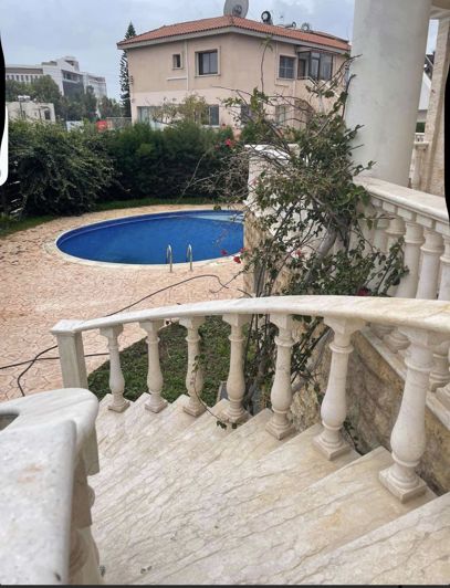 Image No.2-6 Bed Villa for sale