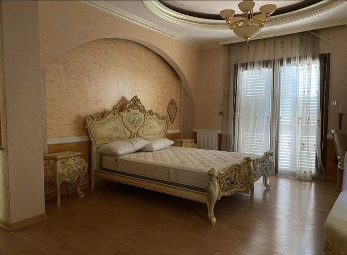 Image No.8-6 Bed Villa for sale