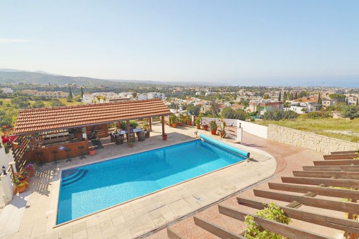 Image No.2-6 Bed Villa for sale