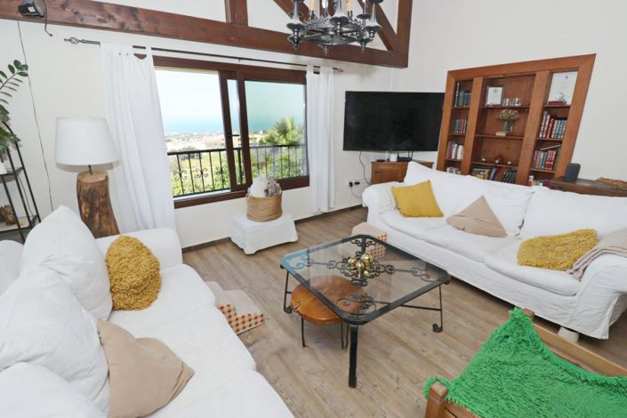 Image No.8-6 Bed Villa for sale