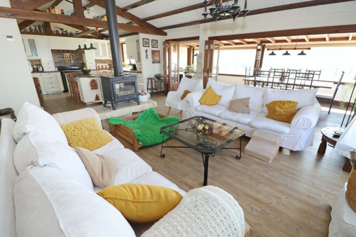 Image No.9-6 Bed Villa for sale