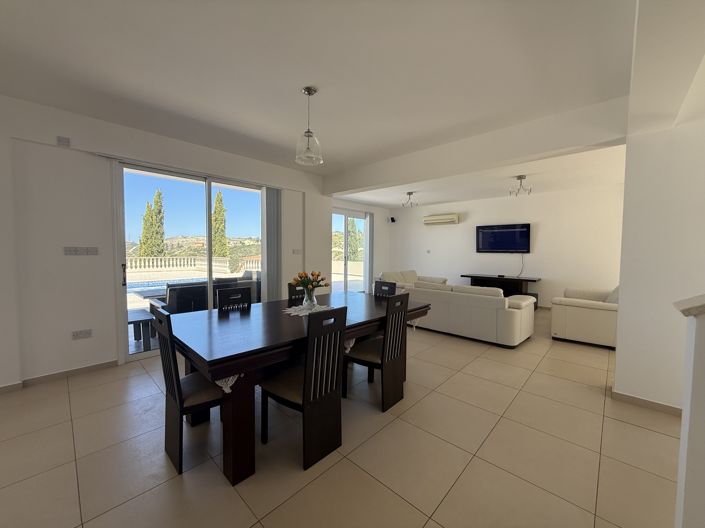 Image No.12-4 Bed Villa for sale