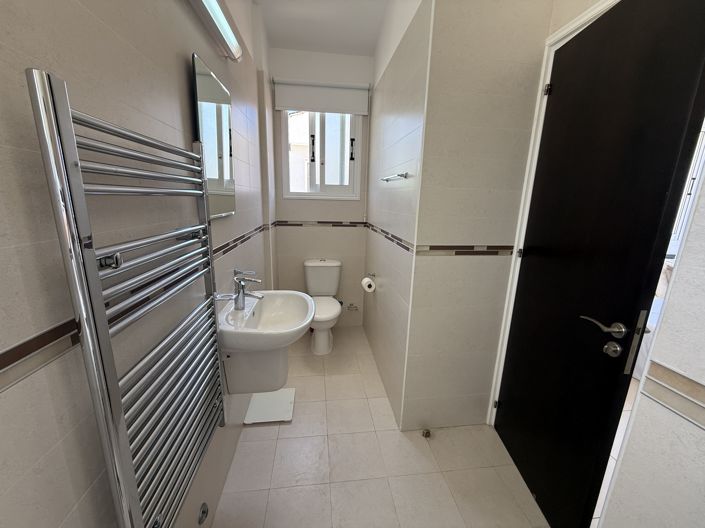 Image No.34-4 Bed Villa for sale