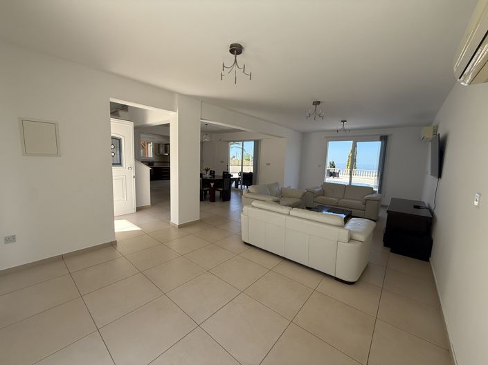 Image No.5-4 Bed Villa for sale