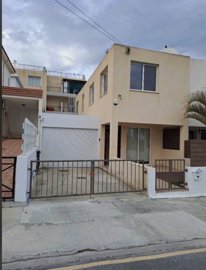 1 - Oroklini, Townhouse