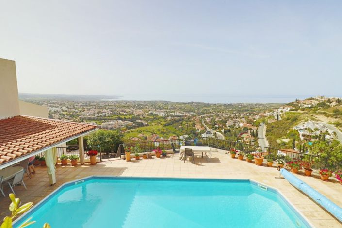 Image No.2-4 Bed Villa for sale