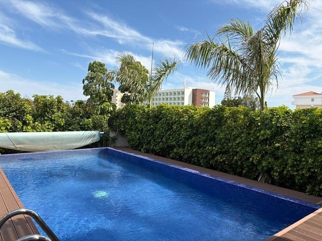 Image No.2-7 Bed Villa for sale