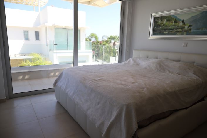 Image No.11-4 Bed Villa for sale