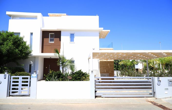 Image No.2-4 Bed Villa for sale
