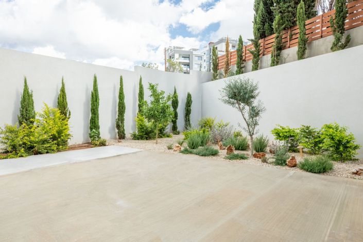 Image No.9-2 Bed Property for sale