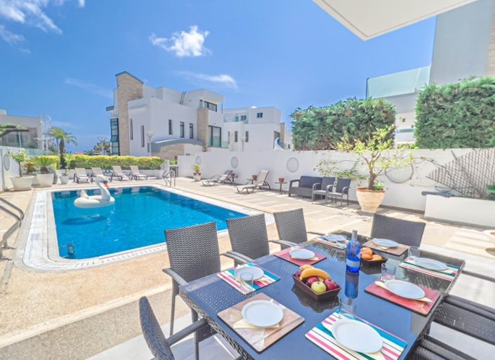 Image No.3-5 Bed Villa for sale