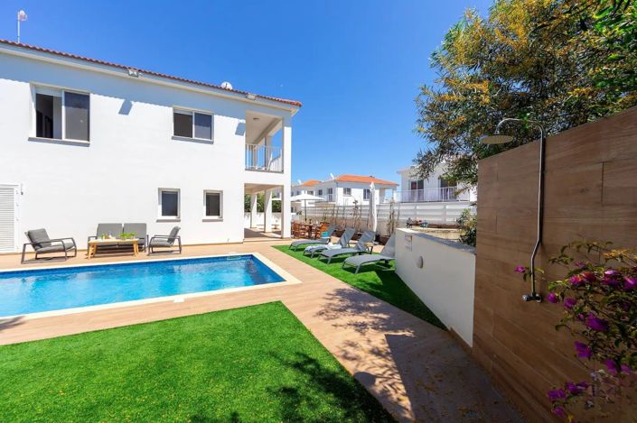 Image No.30-Villa de 4 chambres à vendre à Ayia Napa