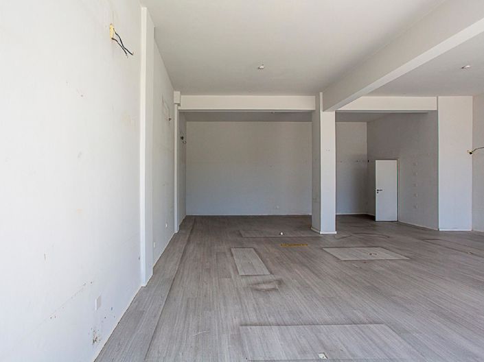 Image No.3-3 Bed Property for sale